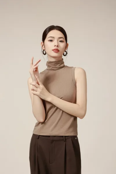 CatWarm High Neck Warm Ear-Wrap Tank