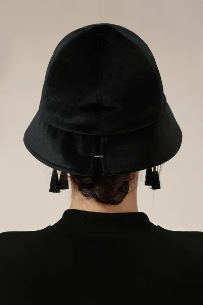 Luster Velvet Cloche Hat — 1920s Silhouette, Adjustable Fit