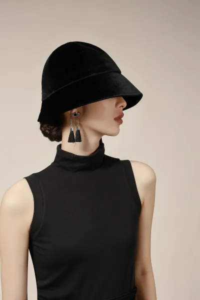Luster Velvet Cloche Hat — 1920s Silhouette, Adjustable Fit